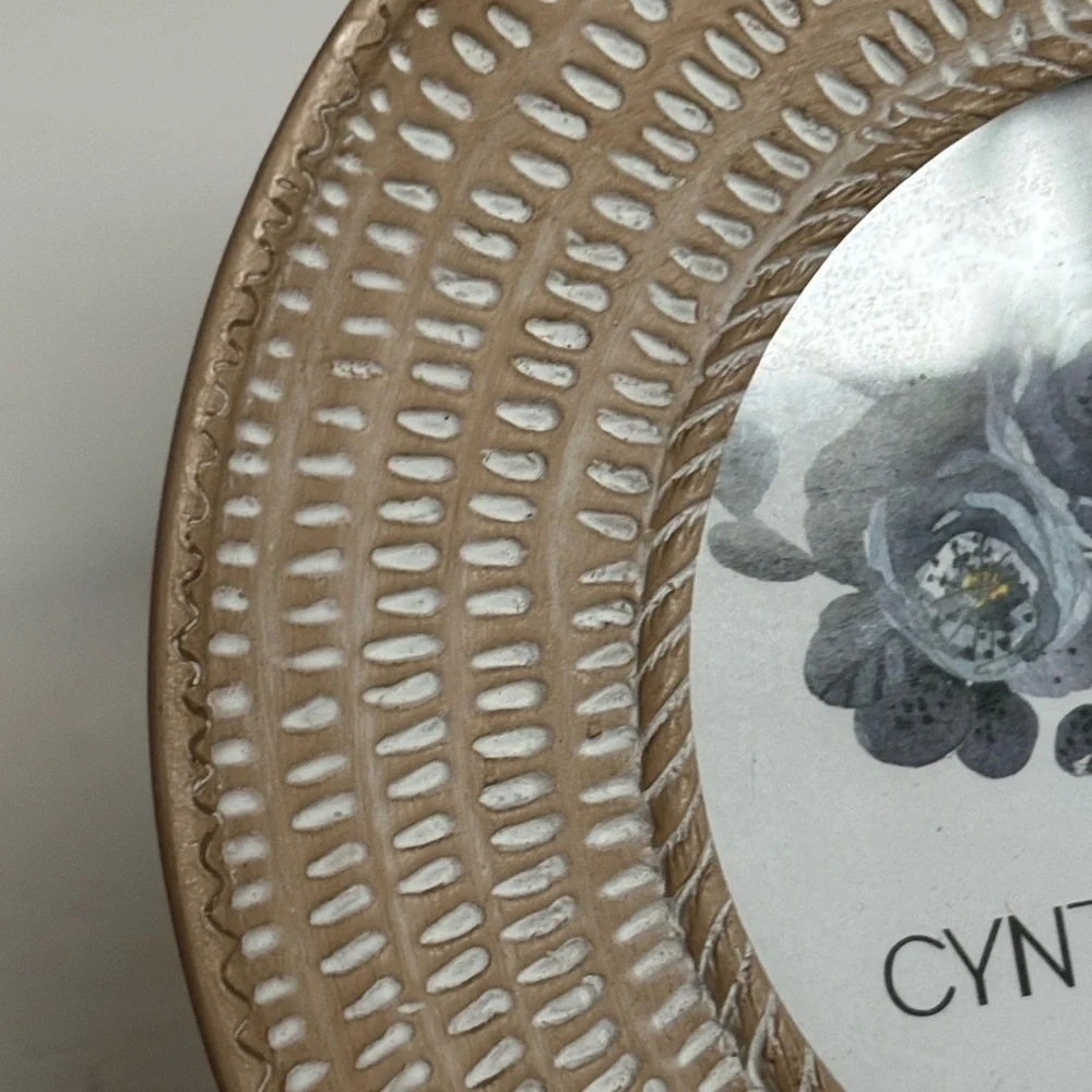 Cynthia Rowley Round Picture Frame, stone and glass - Picture 4 of 4